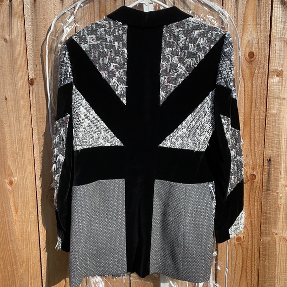 ESCADA NWOT Vintage Tweed, Wool and Cashmere Blazer - Picture 4 of 8